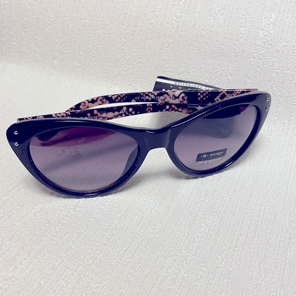 🕶️ 4 pairs NWT Sunglasses Bundle 🕶️ - Picture 10 of 11